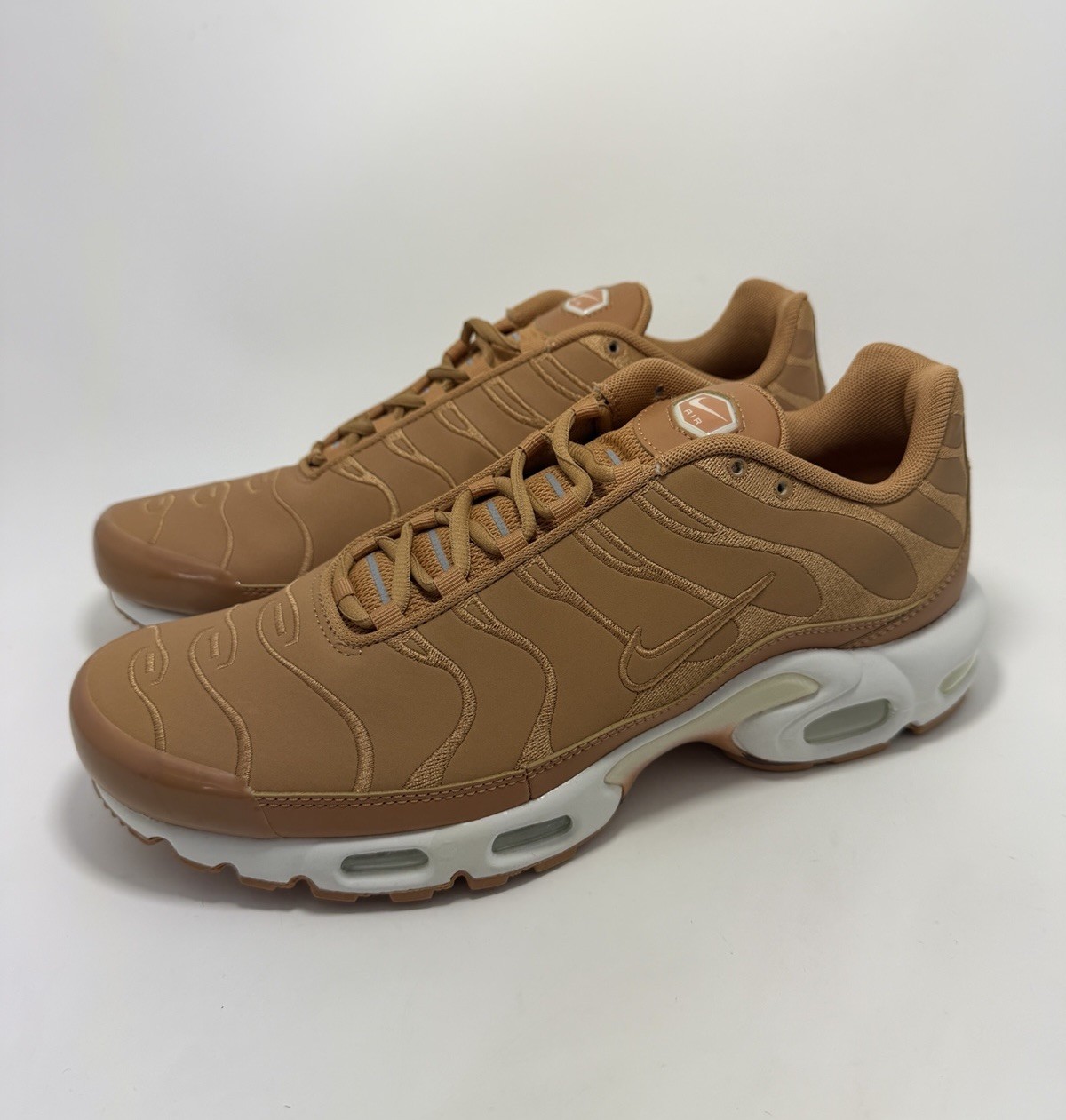 Nike Air Max Plus TN Size 9 Mens Tuned Flax Sail Wheat Gum FZ8815-200
