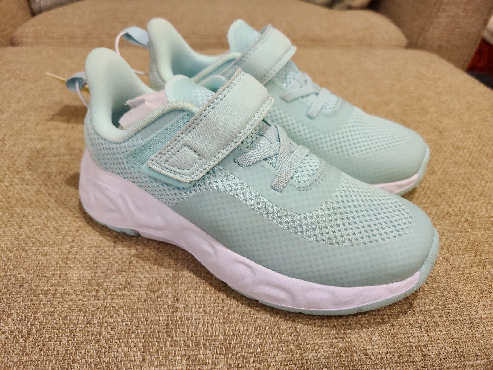 All In Motion Kids Peyton Performance Sneakers NWT Size 13