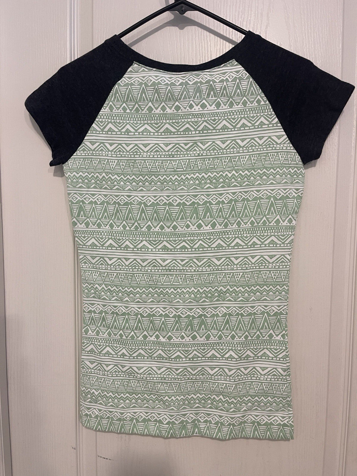 Empyre Men’s S Green Geometric Raglan Pocket Crew Neck Short Sleeve T-Shirt