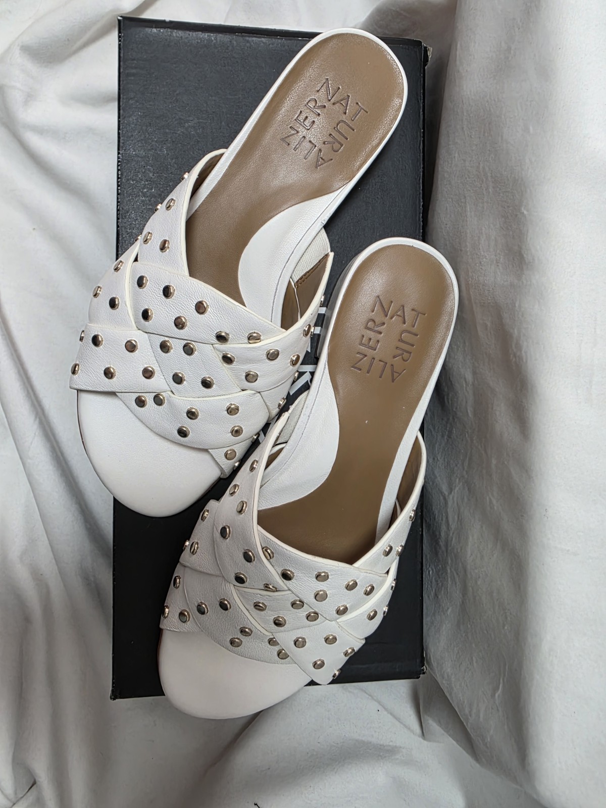 New Naturalizer Morena Sandal In Warm White Leather, Gold Accents, Size 5M