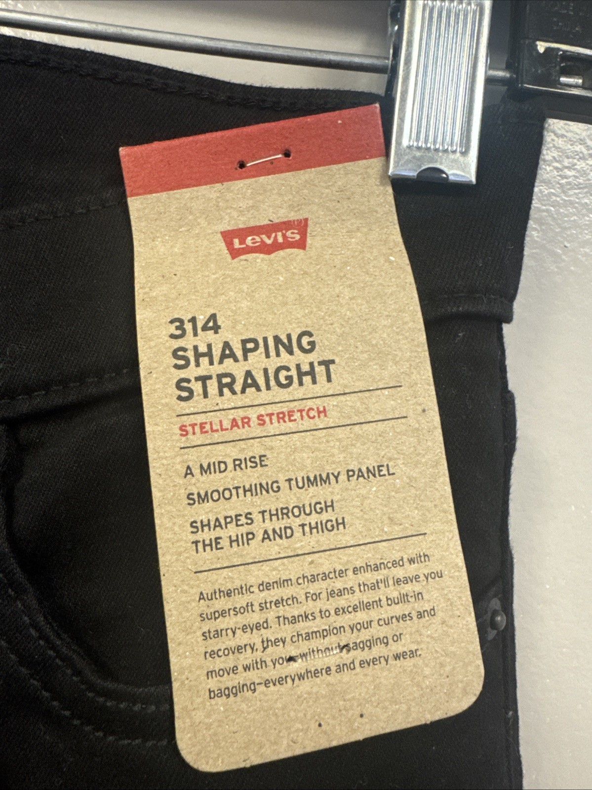 NWT Levi’s Women’s Denim 314 Shaping Straight Jeans Size 25×32 Black
