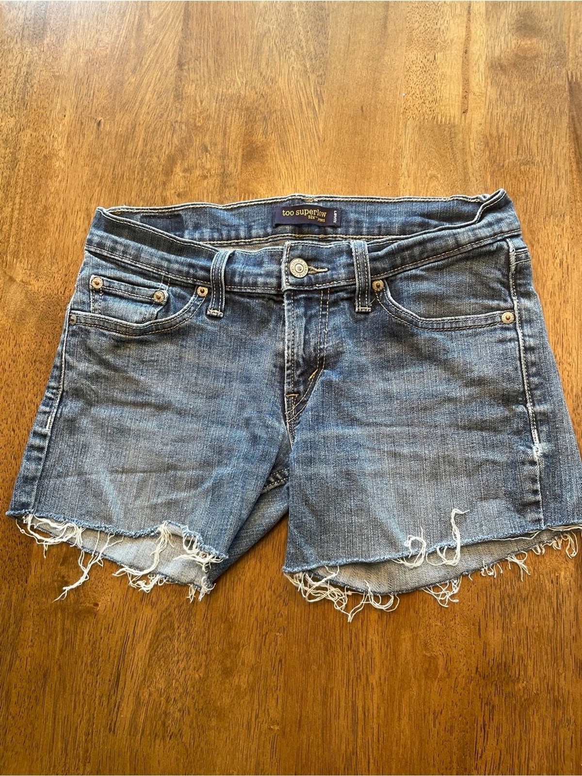 Levi’s Too Superlow 524 Cutoff Denim Shorts Size 5M Medium Wash Low Rise Y2K