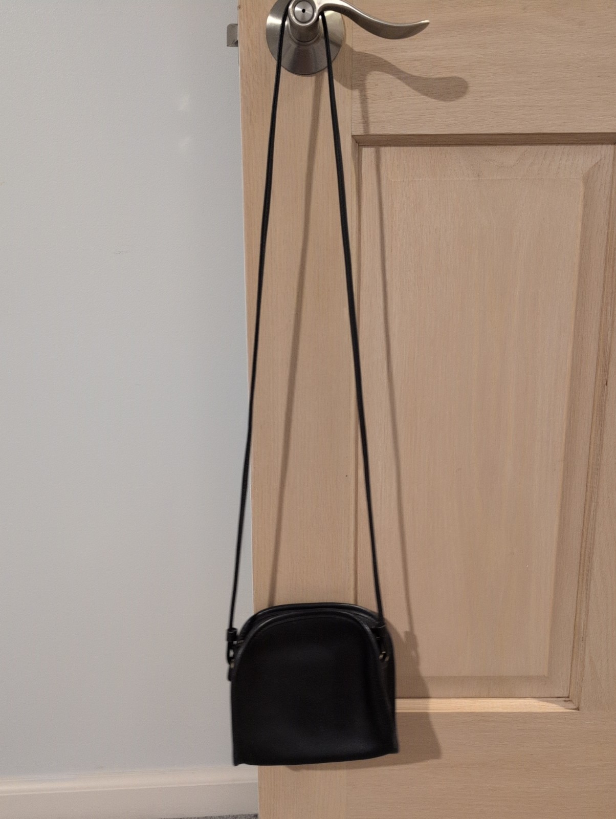 Vintage Coach Abbie Black Leather Crossbody 9017