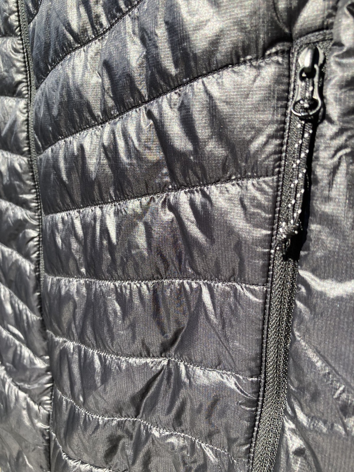 Mountain Hardware Hooded Jacket Mens Medium Black — Excellent Condition