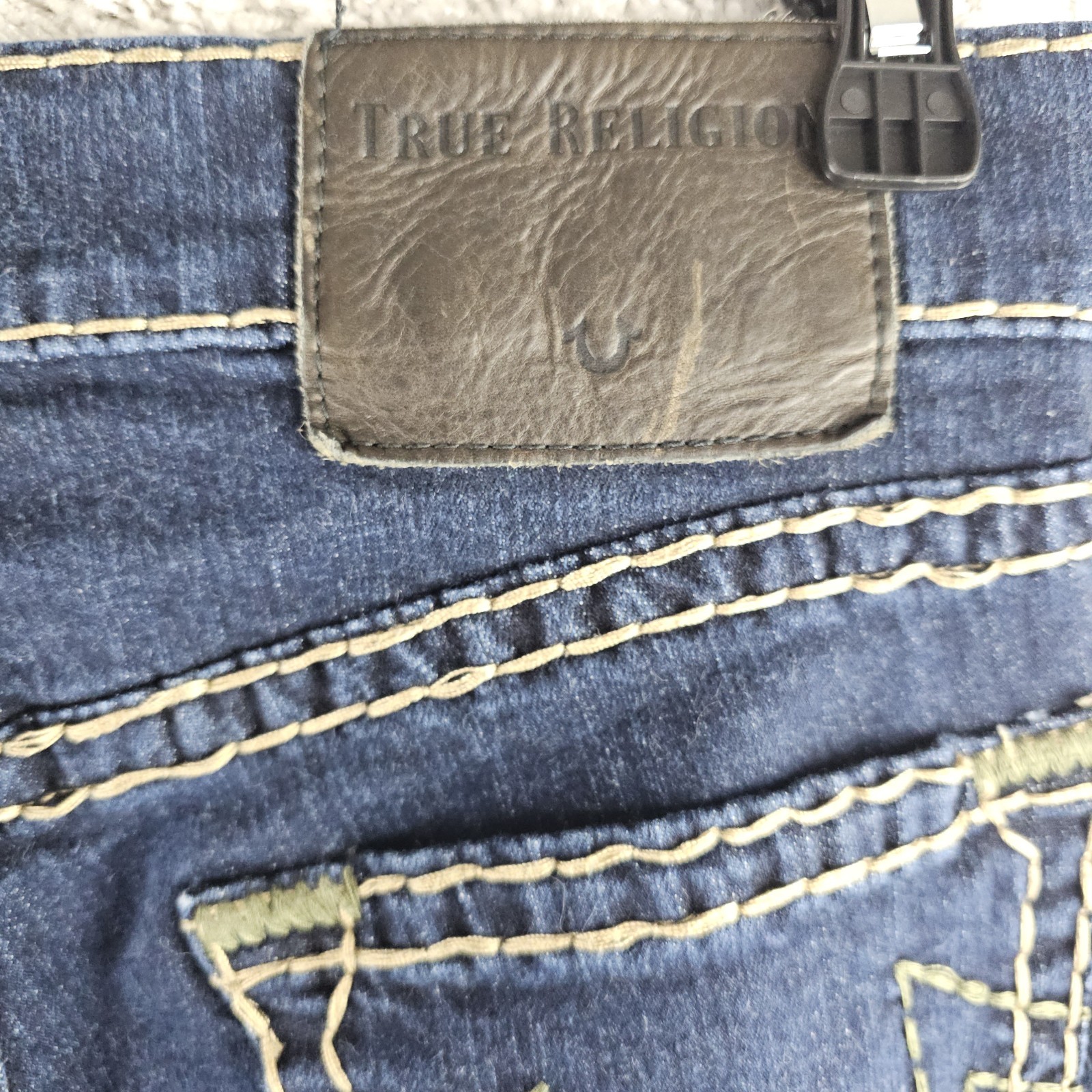 True Religion Geno Relaxed Slim Jeans Mens Size 29 31×32.5 Thick Yellow Stitch