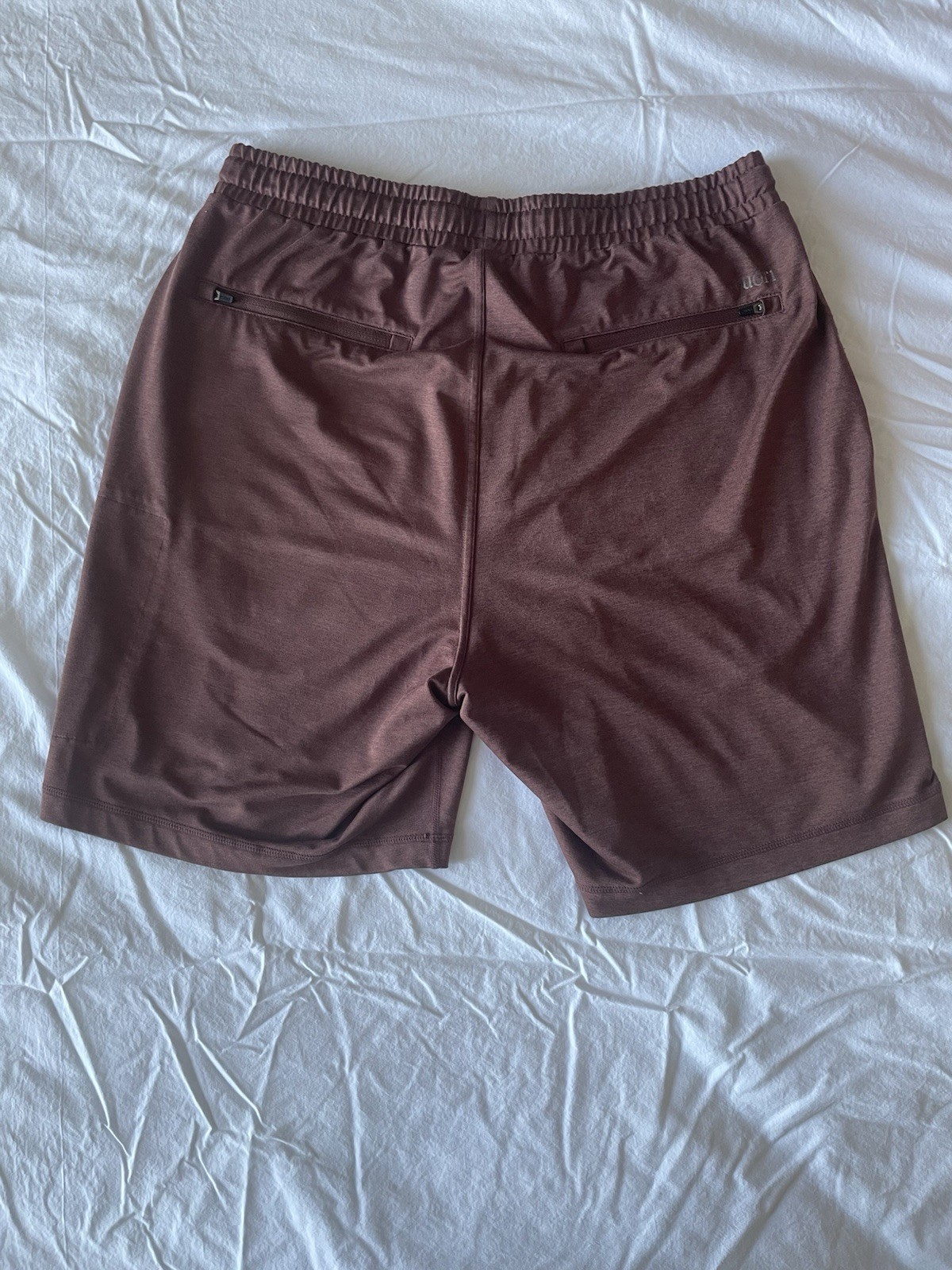 Vuori Kore Shorts Mens M Brown Copper Heathered 7 Inch Athletic Gym Running V381