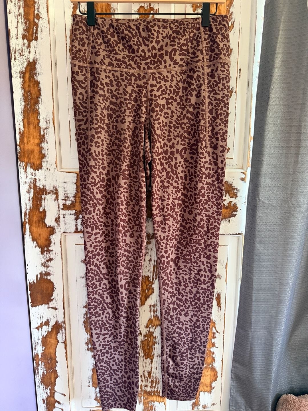 GapFit Recycled Power High Rise Leopard Print Pocket Leggings Size M Tall