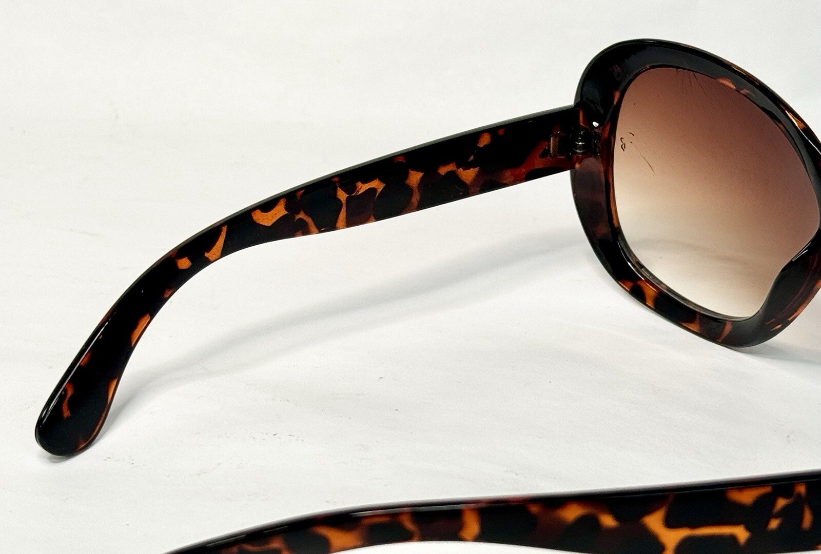 VTG Ray-Ban Jackie OHH-Polished Light Havana Frames Only – Unknown Model Number