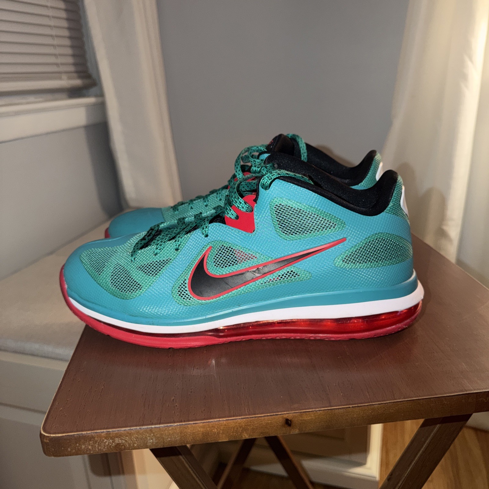 Nike LeBron IX 9 Men’s Size 11 Pre-owned Good Condition