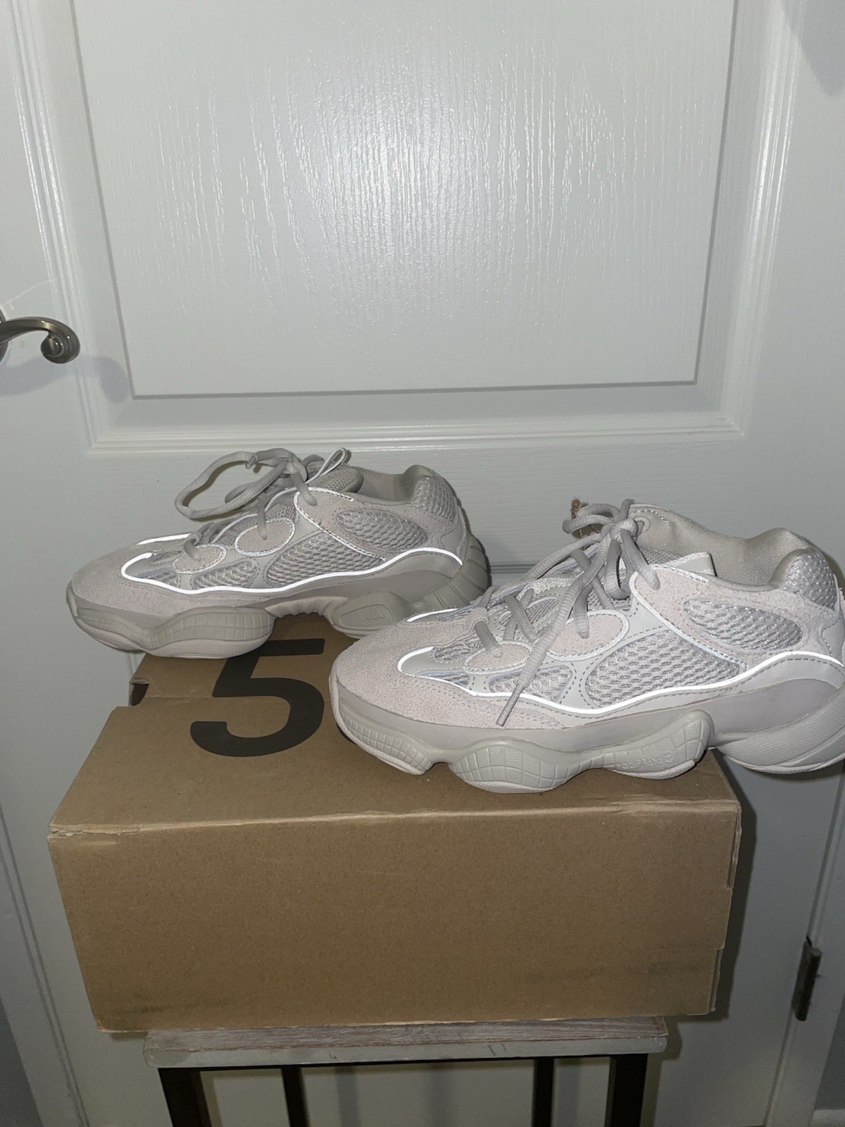 Adidas Yeezy 500 “Blush” Low Top Lace-Up Sneakers Gray/White DB2908 W/ Tag & Box