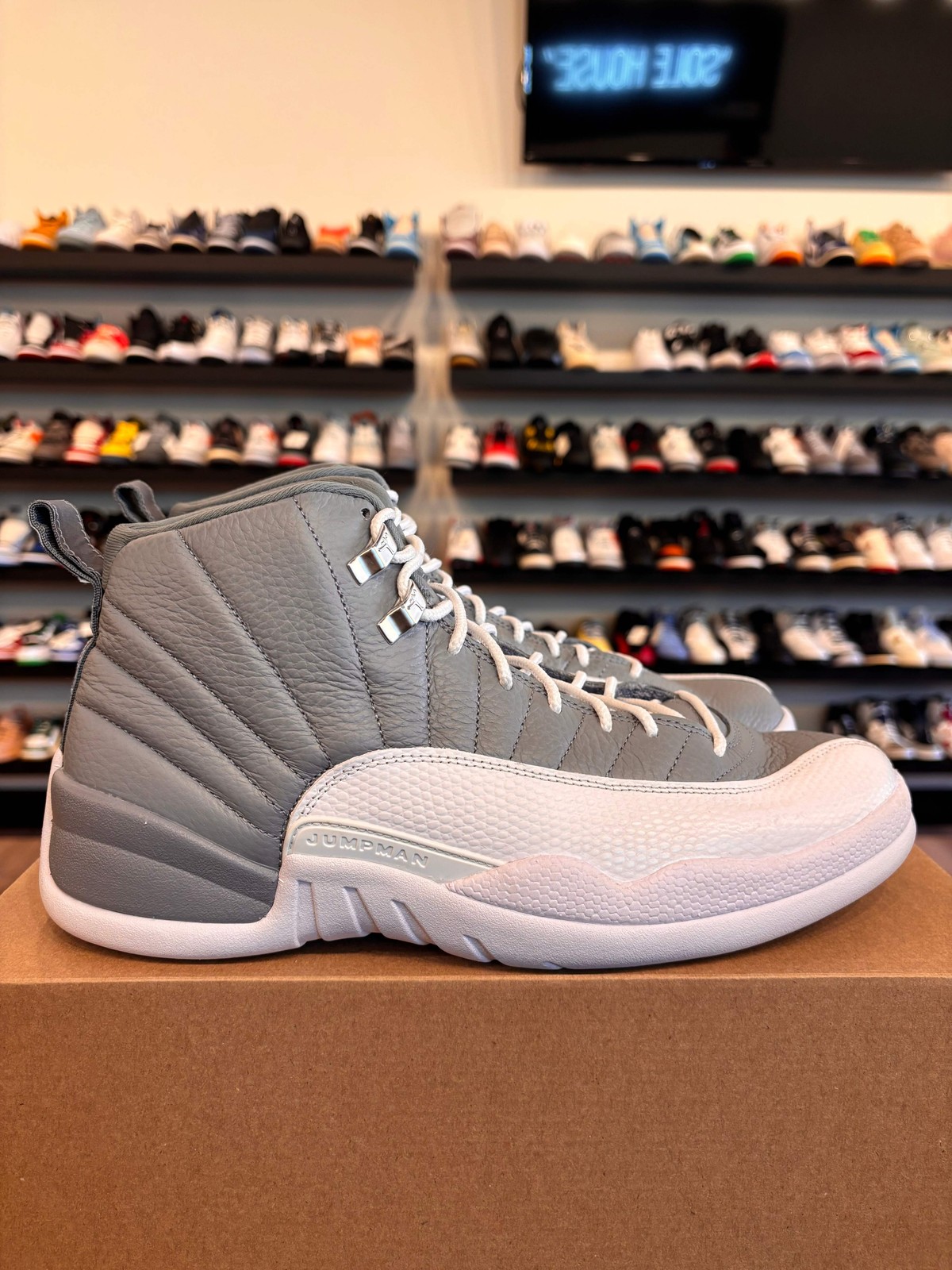Air Jordan 12 Stealth Size 10.5 Pre-Owned CT8013-015 Grey White