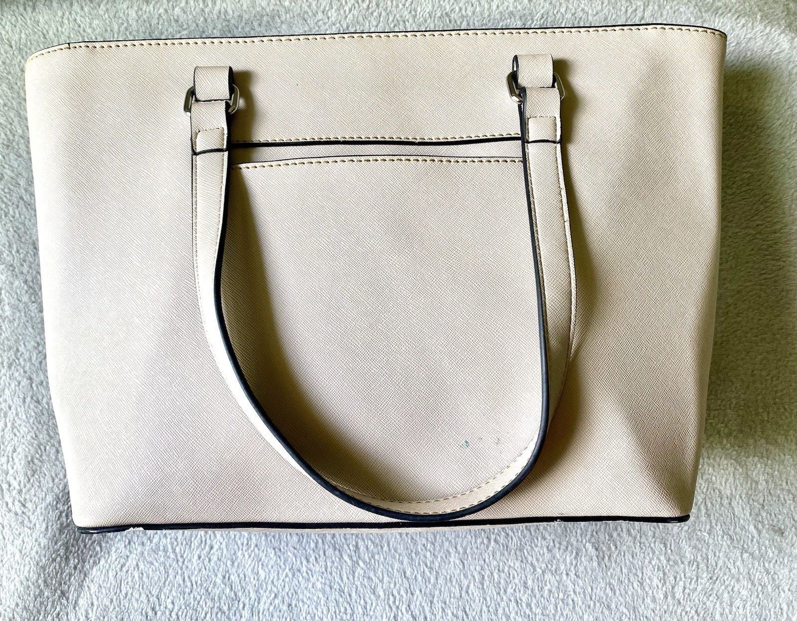 Guess Monogram Los Angeles Light Tan Hand/ Shoulder Bag