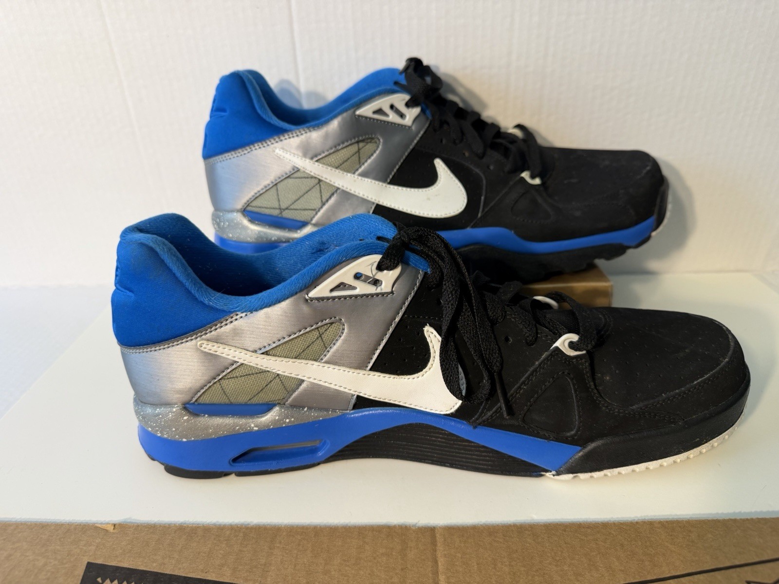 Nike Air Men’s Low Top Lace Up Sneakers Black/Blue/Silver/White 488059-010