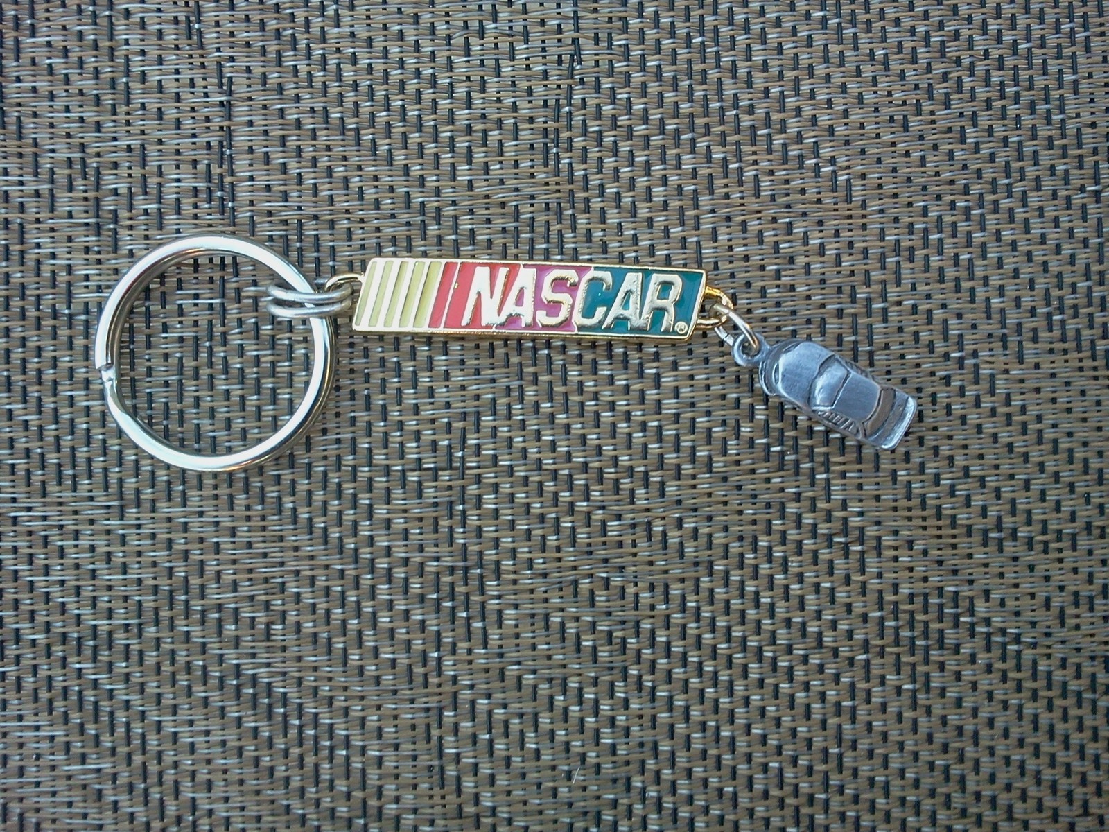 START YOUR ENGINES NASCAR SPEEDWAY 1 KEY CHAIN with Race Car Pewter Charm New.