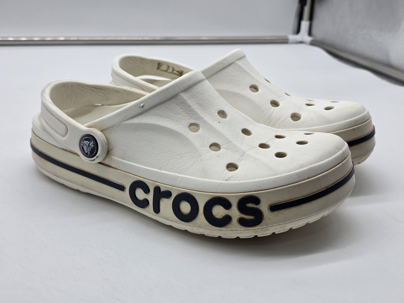 Crocs Bayaband Clog Shoes Womens Size 7 White Slip On Comfort Casual Damaged