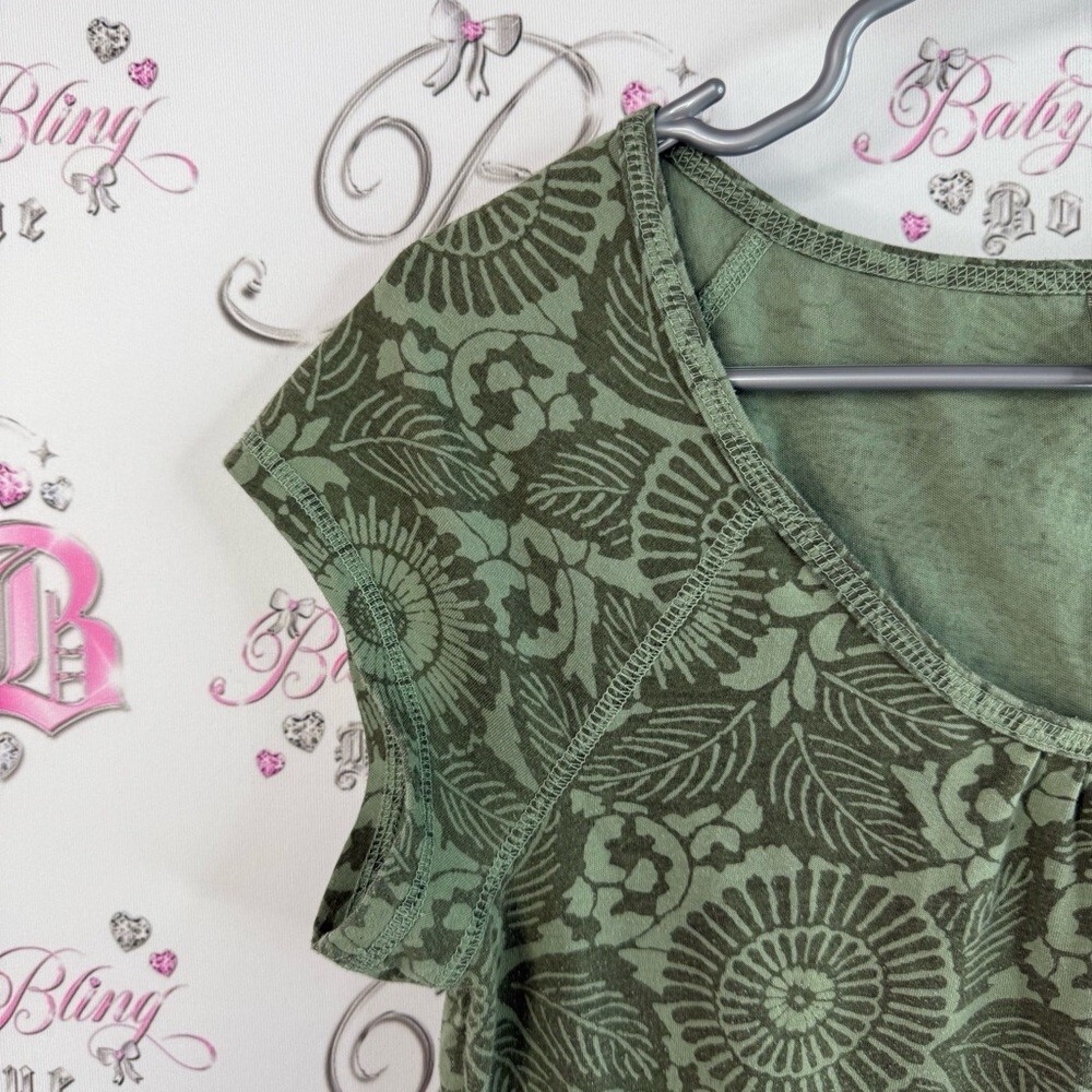 Thyme Maternity t-shirt, floral, tropical, Olive Floral Short Sleeve Top
