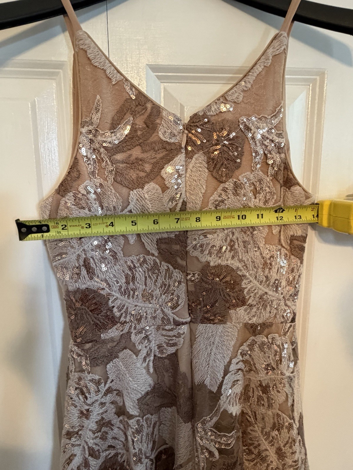Dress The Population XS Beige/Brown Sequin Lace Floral V-Neck Lined Zip Dress