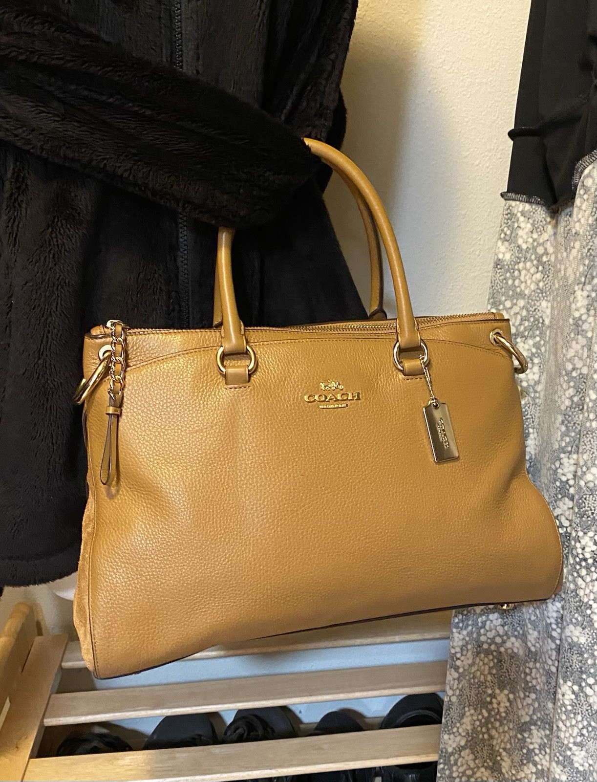 Coach F76640 Mia Convertible Satchel In Mixed Leathers Saddle