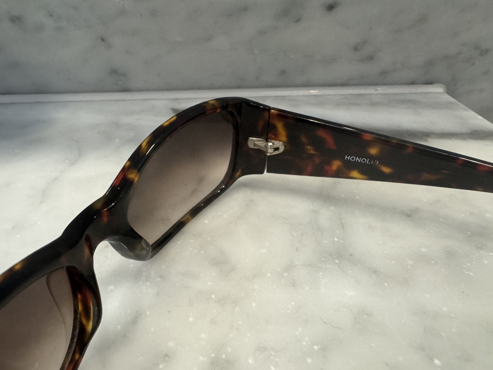 Vintage 1990s Oroton Honolulu Sunglasses Tortoiseshell Brown Gradient Lenses Y2K
