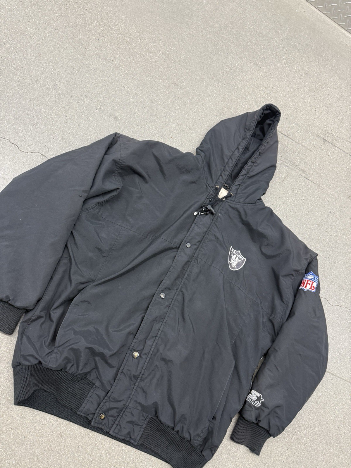 Vintage 80’s Raiders Starter Black Puffer Jacket Men’s Large Hooded *READ* NFL