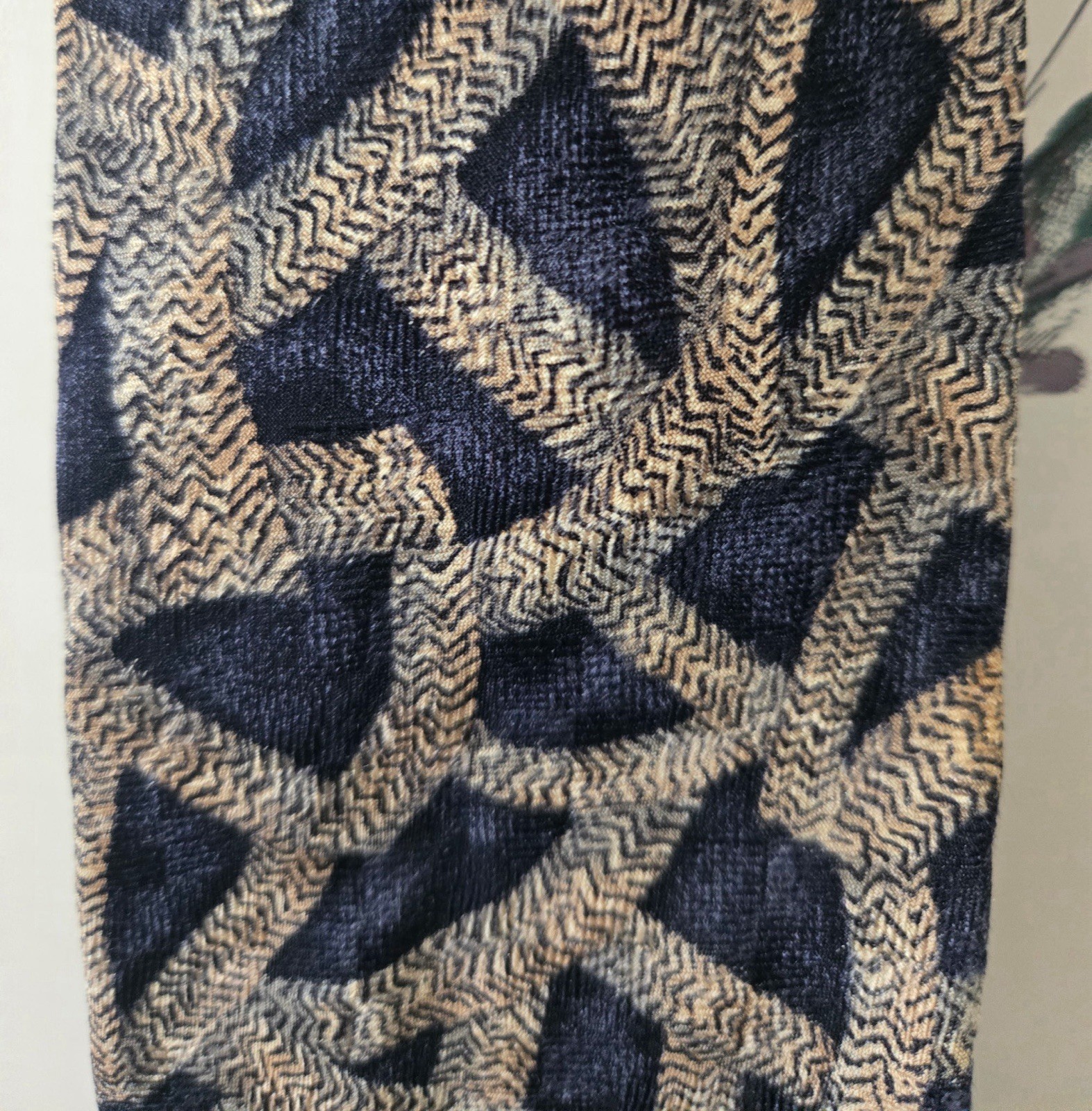 Lamberti Men’s 100% Silk Geometric Pattern Tie Necktie Beige Blue