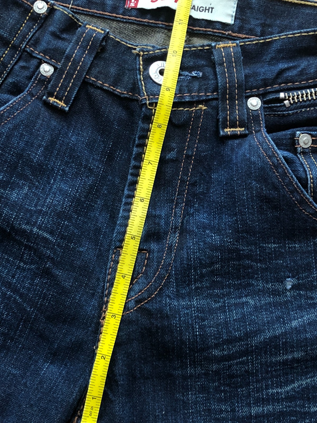LEVI’S STRAUSS & CO MEN’S DARK BLUE 504 STRAIGHT JEAN W29 L32 (31)