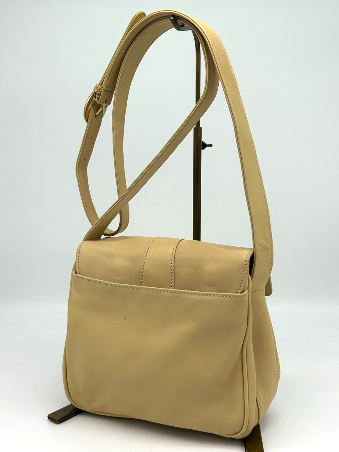 Gucci Horseshoe Shoulder Bag Ivory Tan Leather Gold Hardware Vintage Authentic