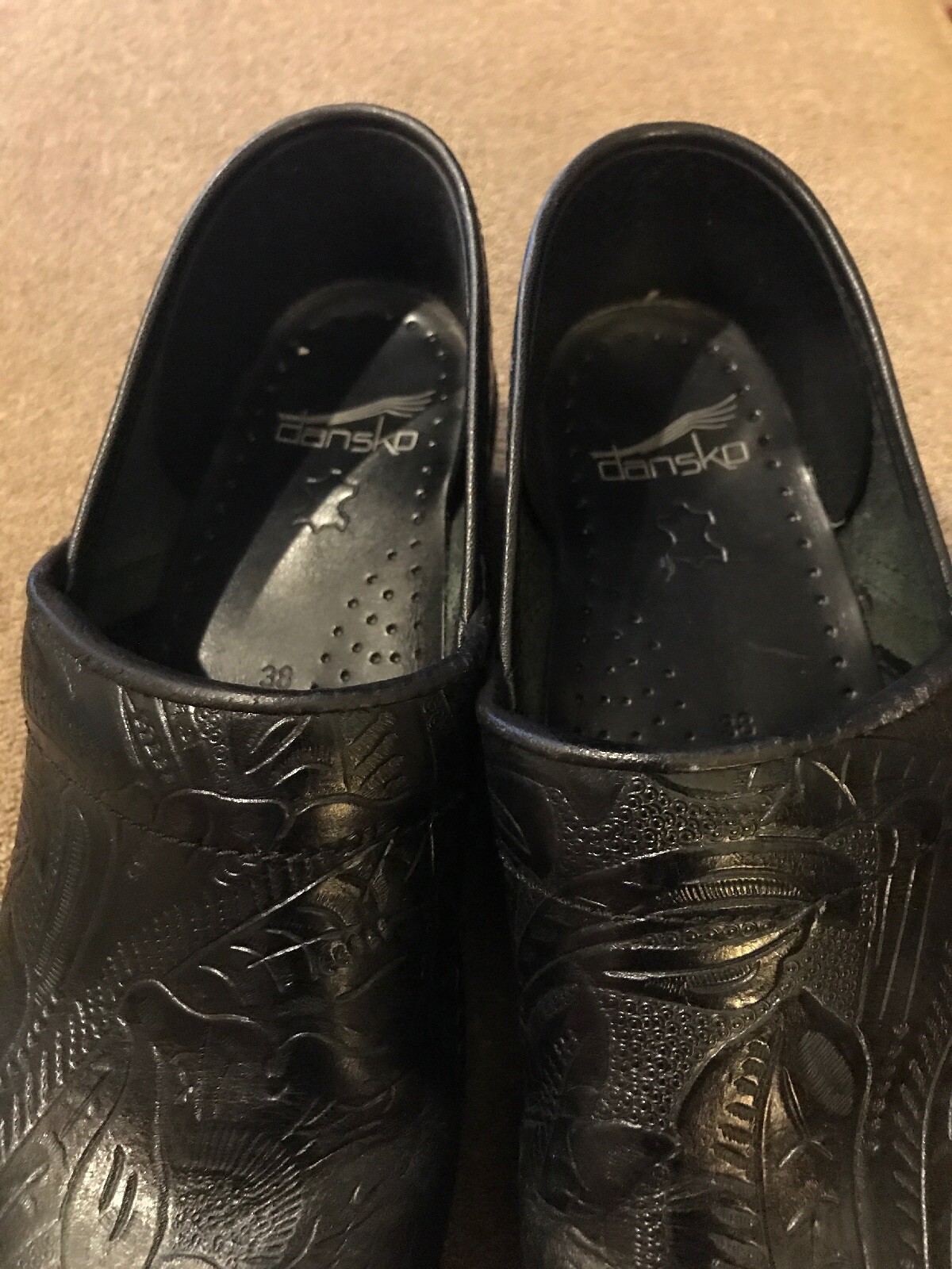Women’s Size 38 (7.5-8) M Dansko Black Leather Professional Clog (TD)