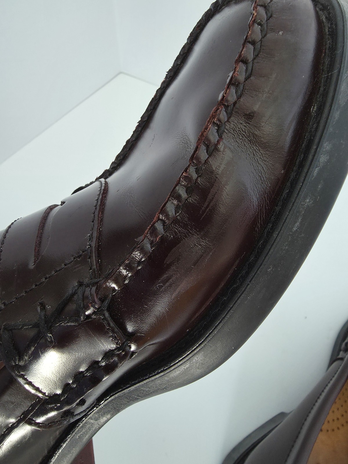 GORGEOUS Bass Weejuns Womens Penny Loafers Shoes 9M Katherine II Burgundy EUC!