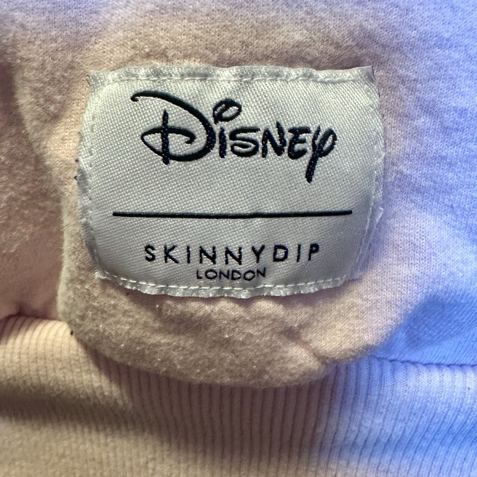 Disney Daisy Duck Chasing Dreams Pink Hoodie Women’s Size XL Front Pocket