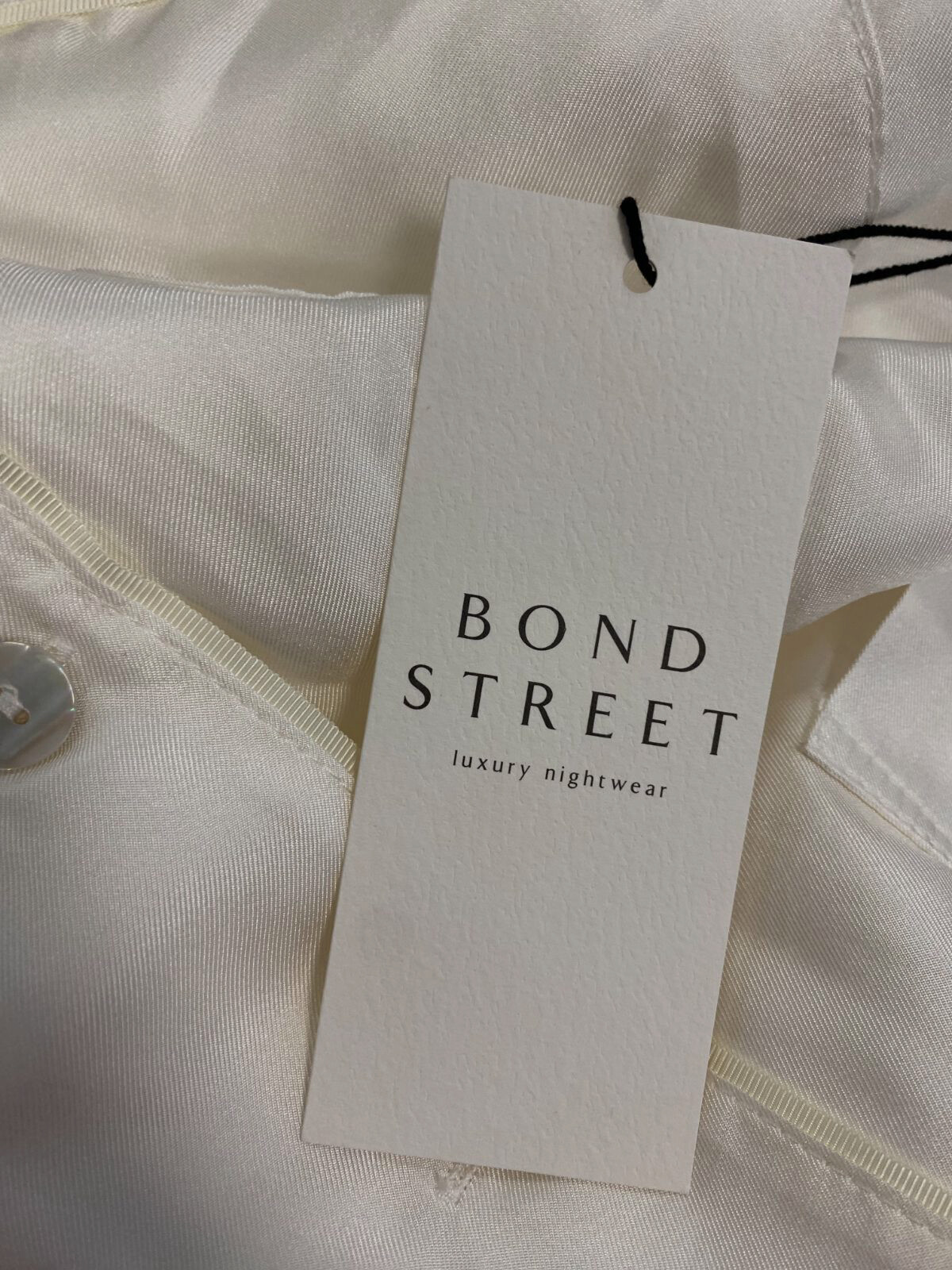 $506 Bond Street Women’s White Blanc De Blancs Short Pajama Set Size XS