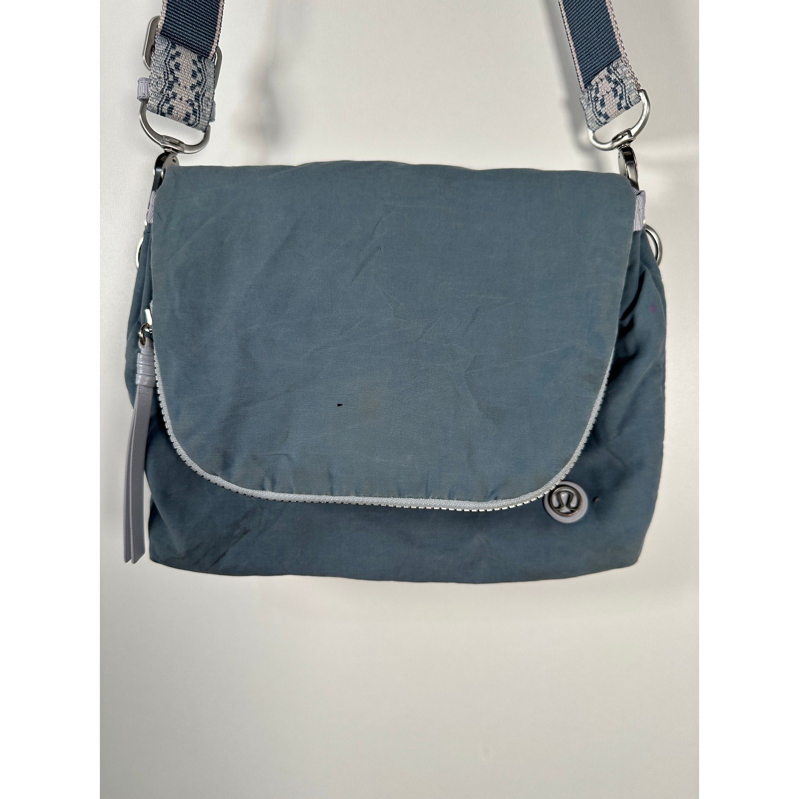 Lululemon Go Your Om Way Crossbody Blue Gray Travel Water Resistant Festival Bag