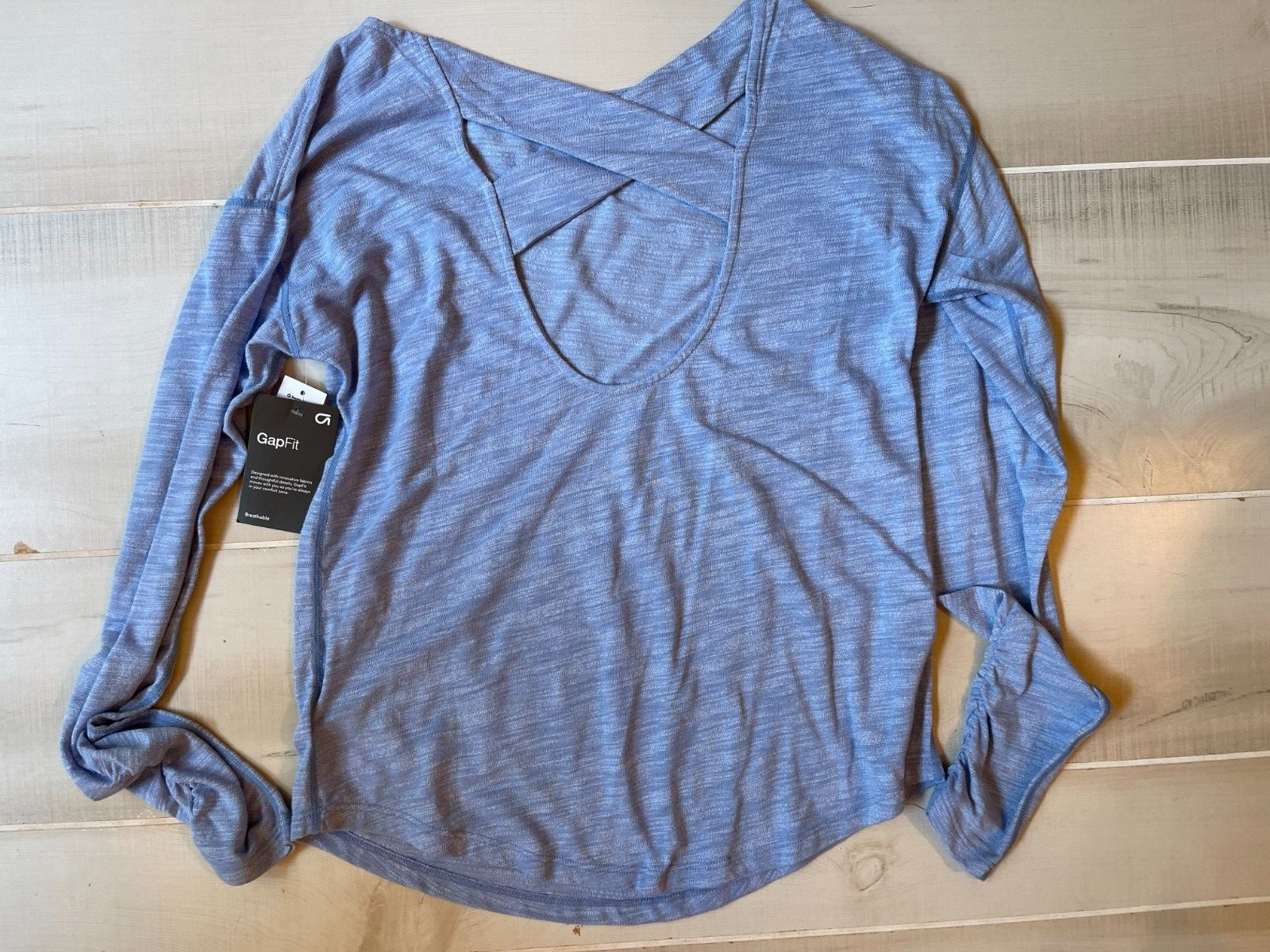 Gap Fit blue breathable criss cross back top size S women’s NWT