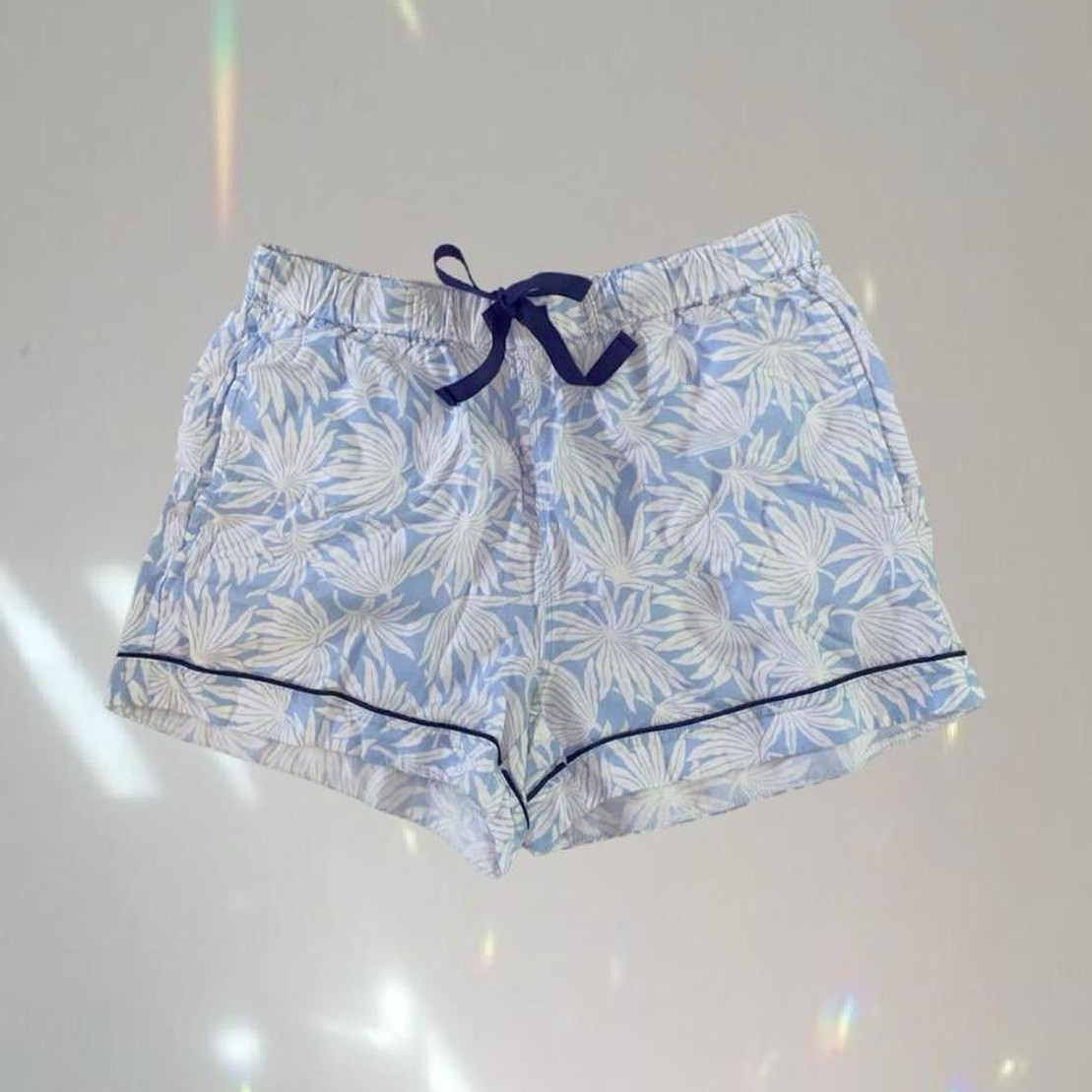 UNIQLO Women’s Sleep Shorts M Blue/White Floral Drawstring Waist Bow