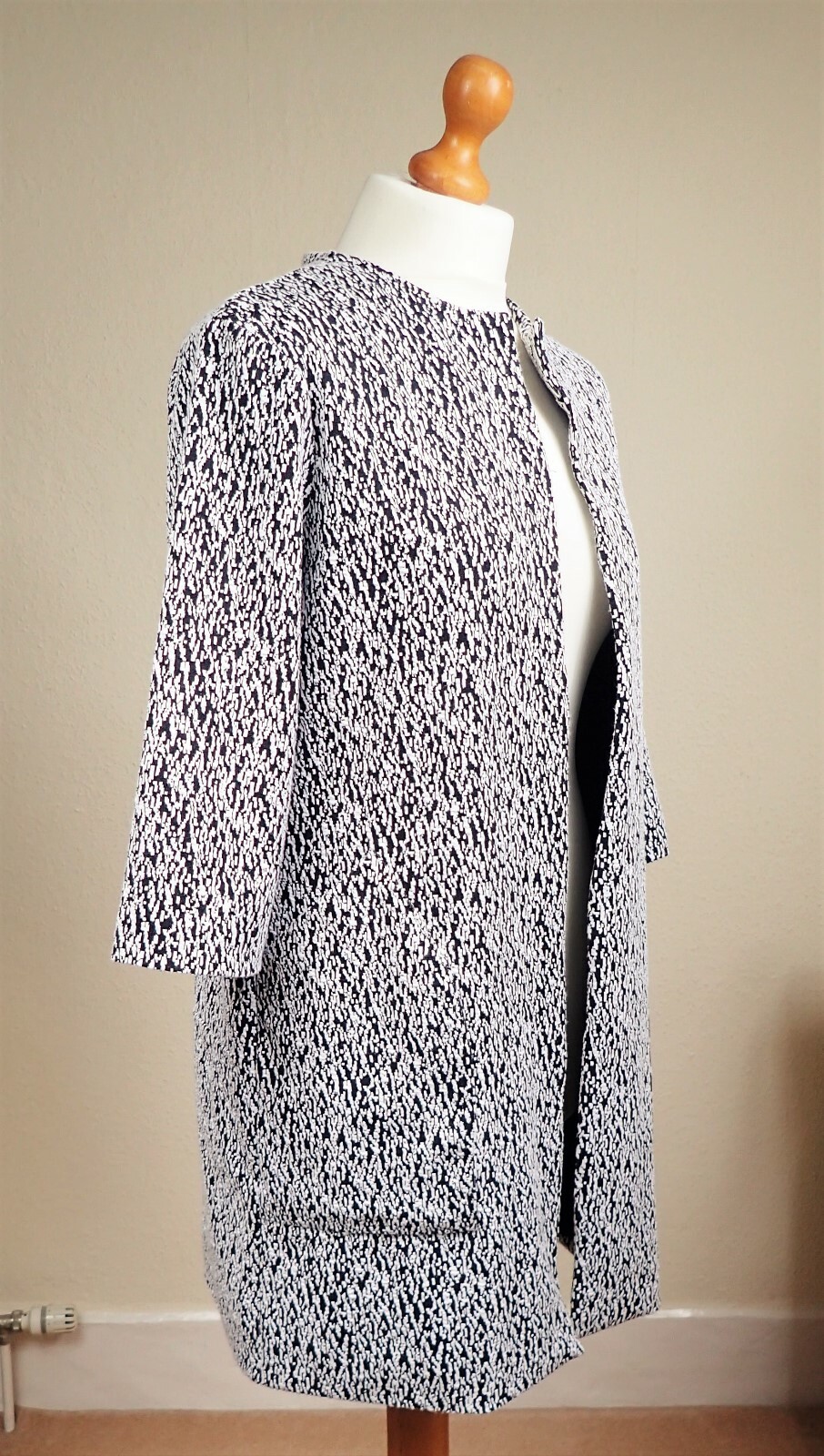 Phase Eight Jan Coatigan Size UK10 Stretch Jacket Long Line Cardigan Black White