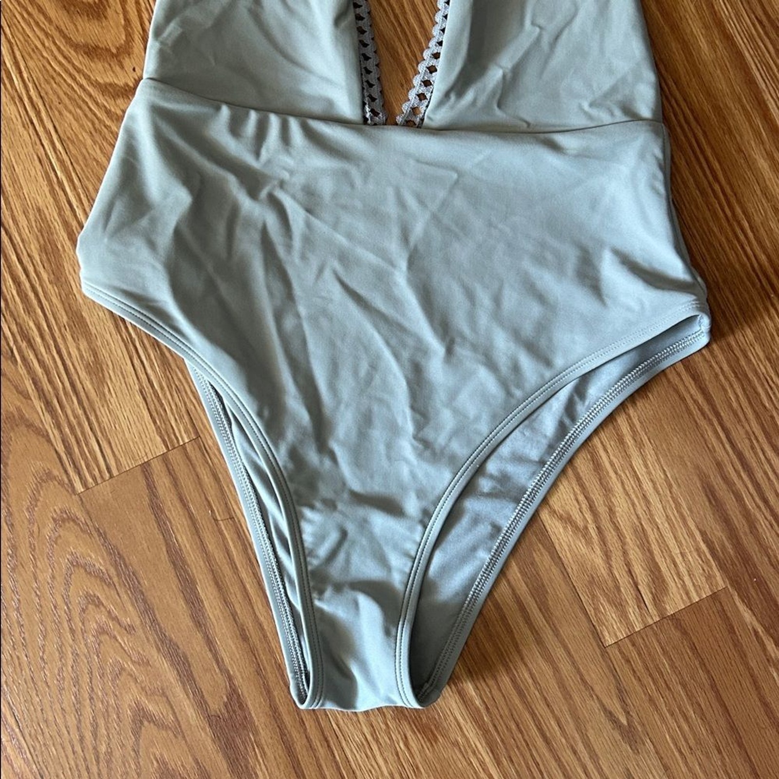 Aerie Deep Plunge V Neck One Piece Bathing Suit Women’s size S
