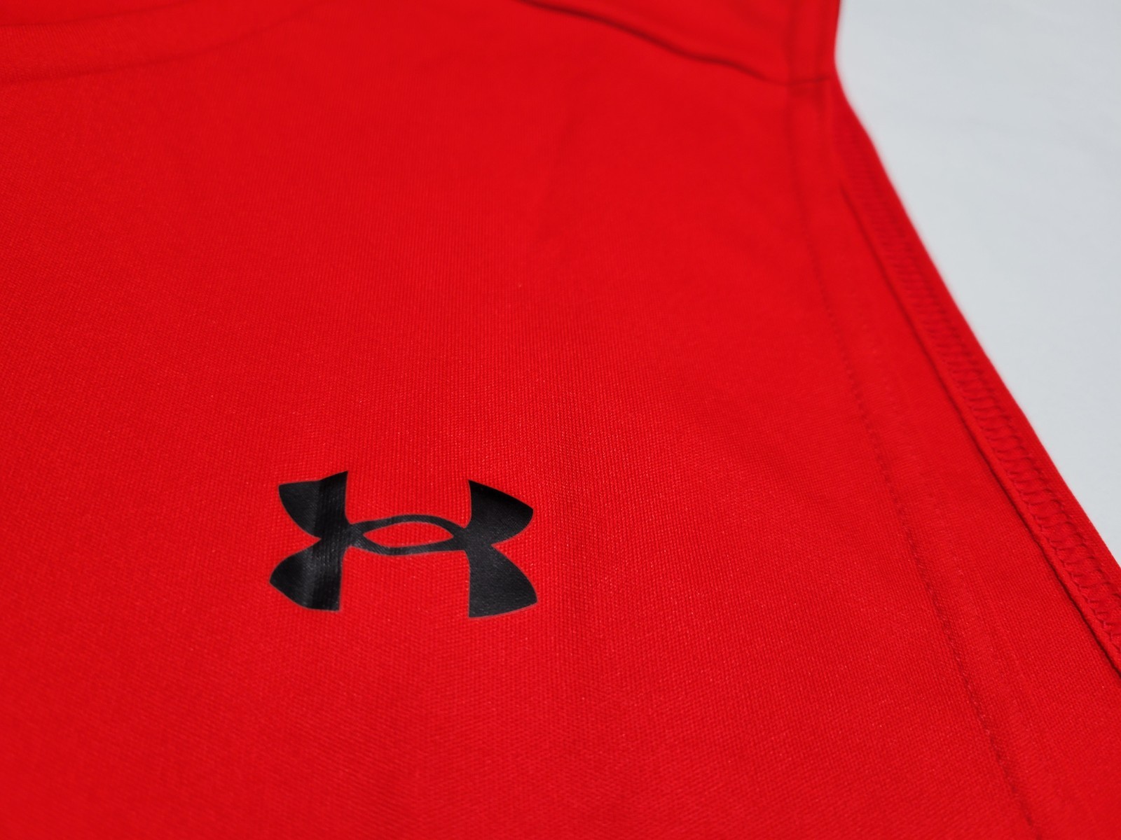 Under Armour Mens Velocity Muscle Tank Heat Gear Loose 1327972-600 Red