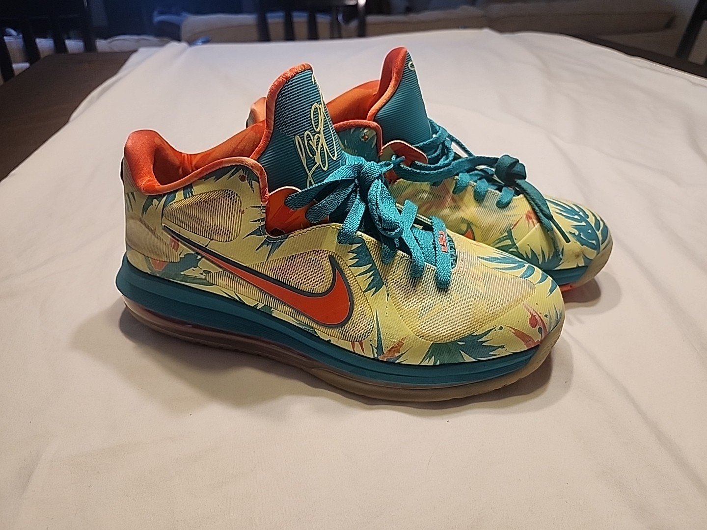 LeBron James 9 Low Arnold Palmer Mens Size 8.5 LEBRONALD amazing Condition