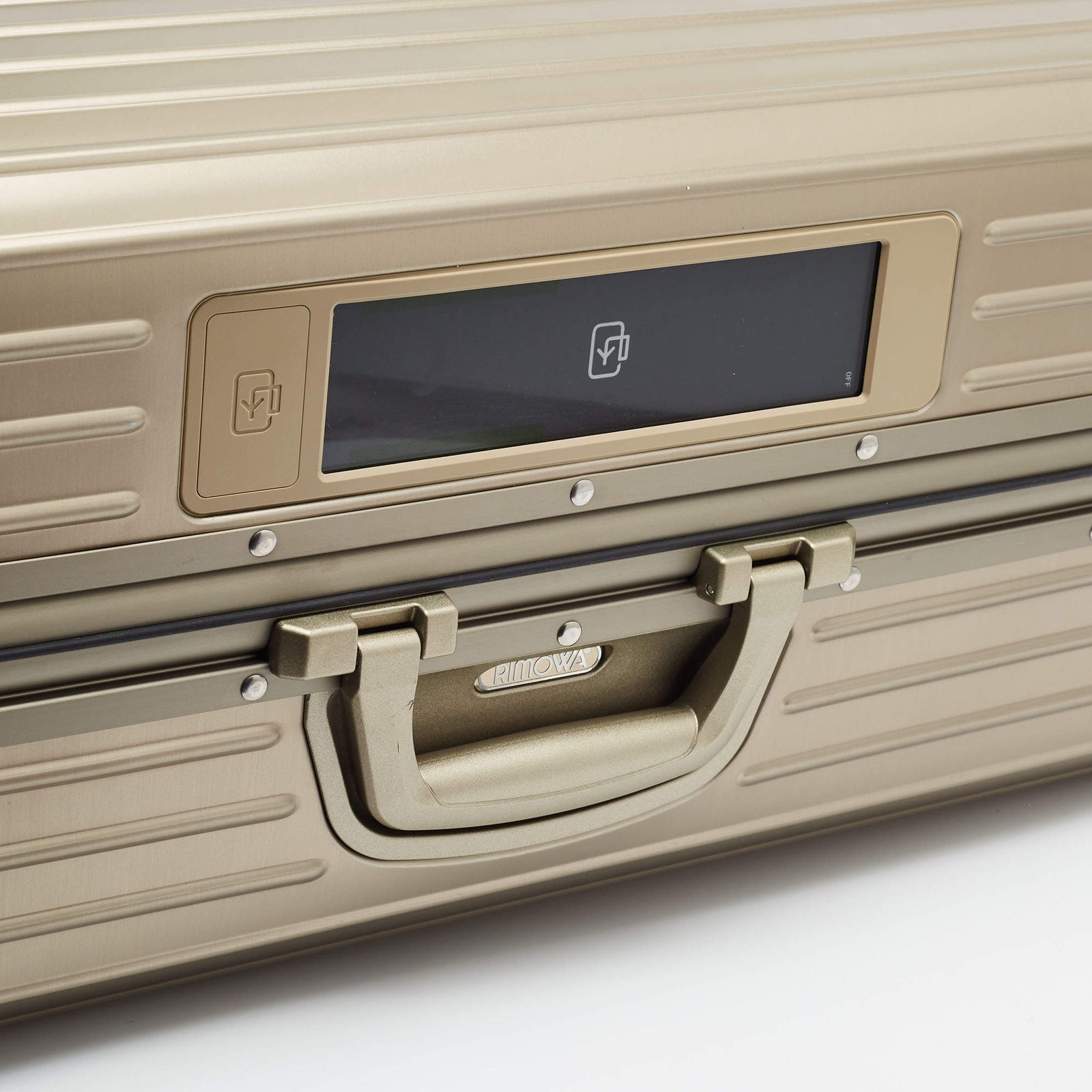Rimowa ETag Large Topas Titanium Aluminium 4 Wheeled CheckIn Luggage