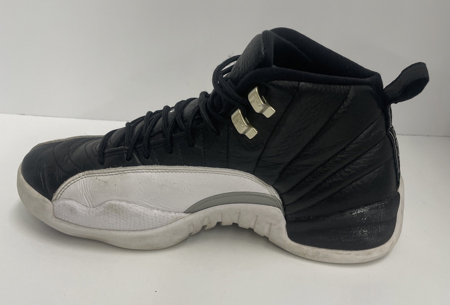Air Jordan 12 Retro Playoff Sneakers Size 10