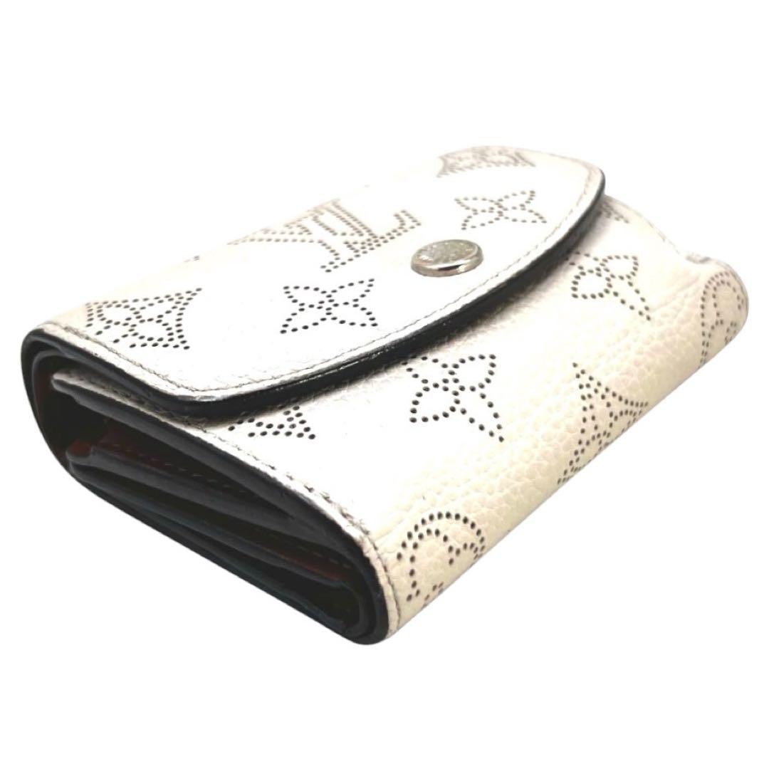 Extremely Beautiful Louis Vuitton Mahina Greige x Mocha Portefeuille Iris XS