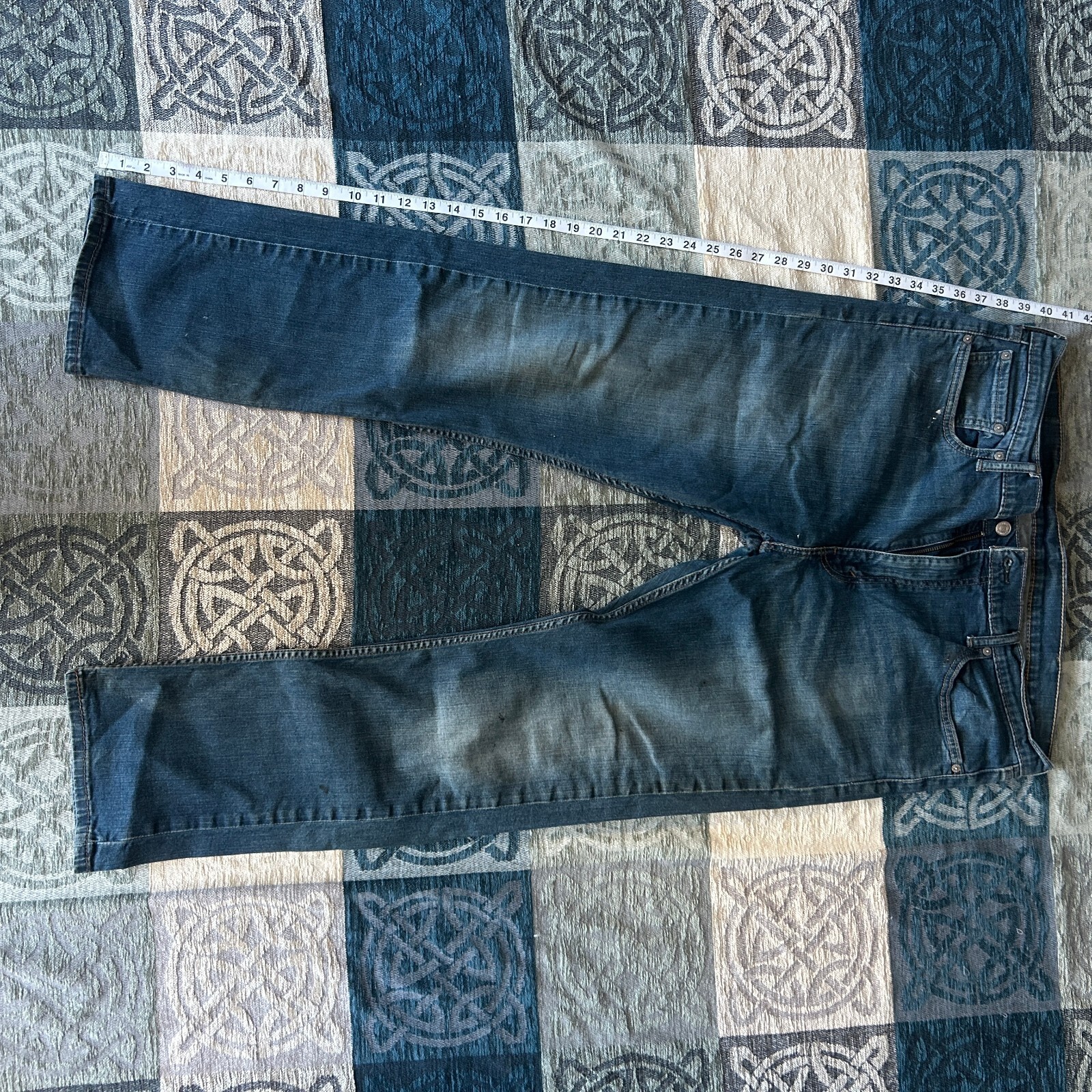 Levi Strauss & CO. 513 Jeans