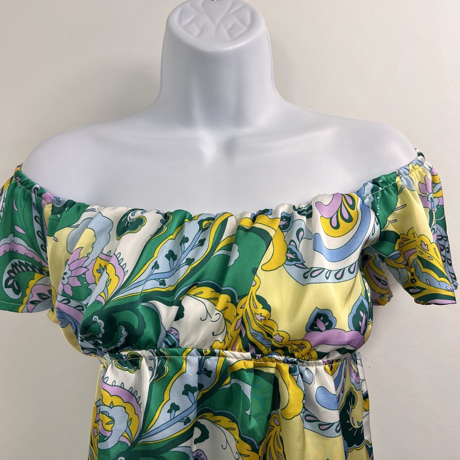 Rue 21 Blouse Women’s Medium Satin Short Sleeve Off Shoulder Paisley Lightweight