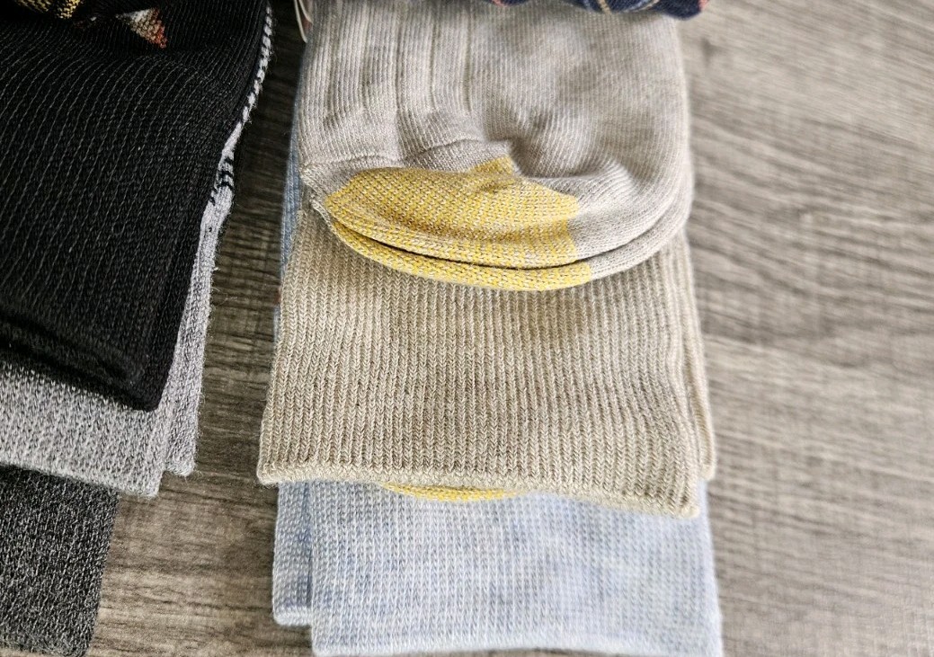 Lot of 3 GOLDTOE Men’s 3 Pair Assorted Crew Dress Socks Size 6-12.5 NWT Dog Boat