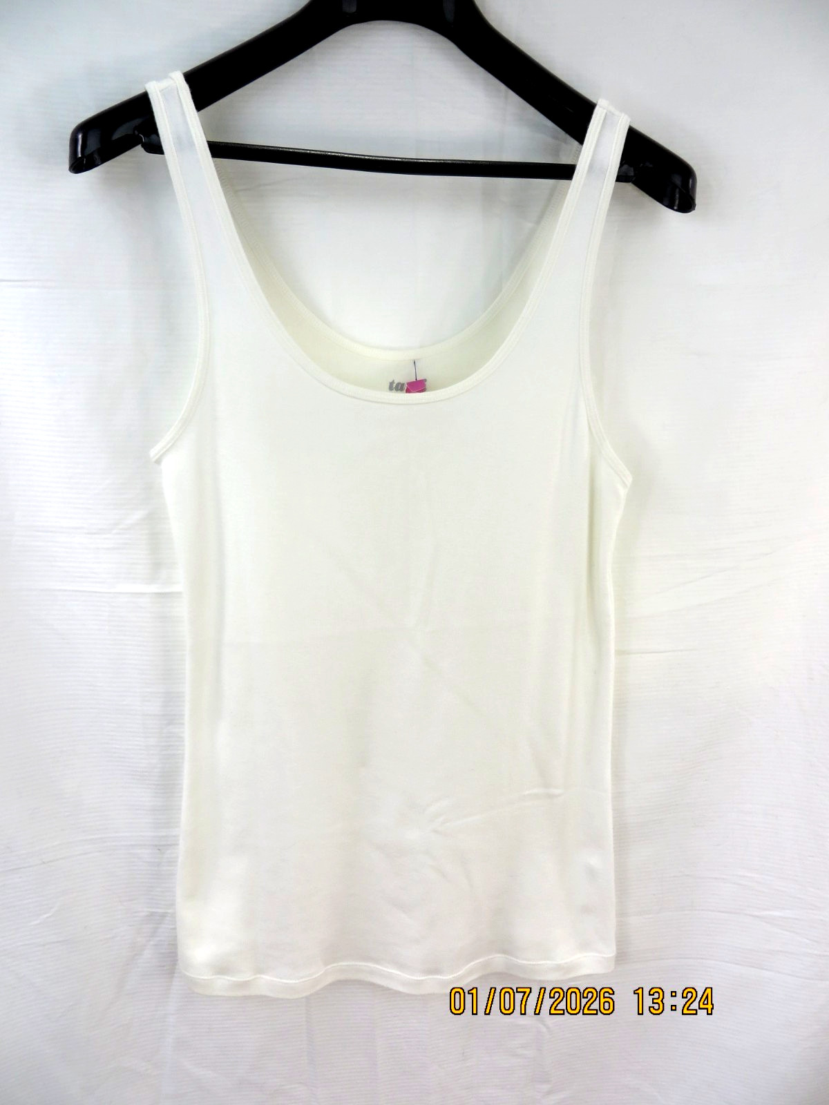 OLD NAVY TAMI FITTED SZ M/L White Super Soft Deep U-Neck Longer Tank Top Shirt