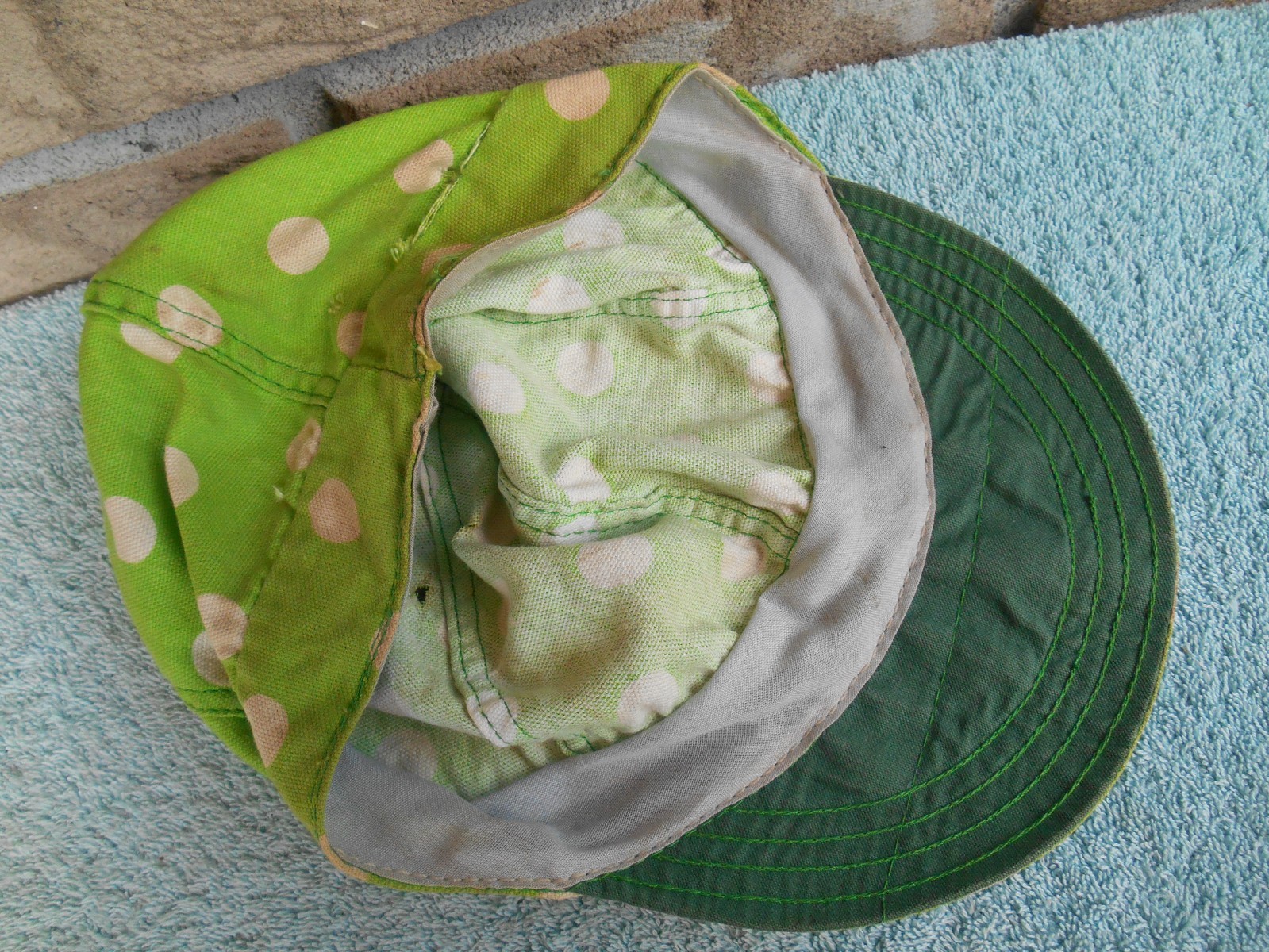 Vintage COTTON WELDERS CAP. GREEN & WHITE DOTS. SIZE SMALL 6-7/8. HAS HOLES!