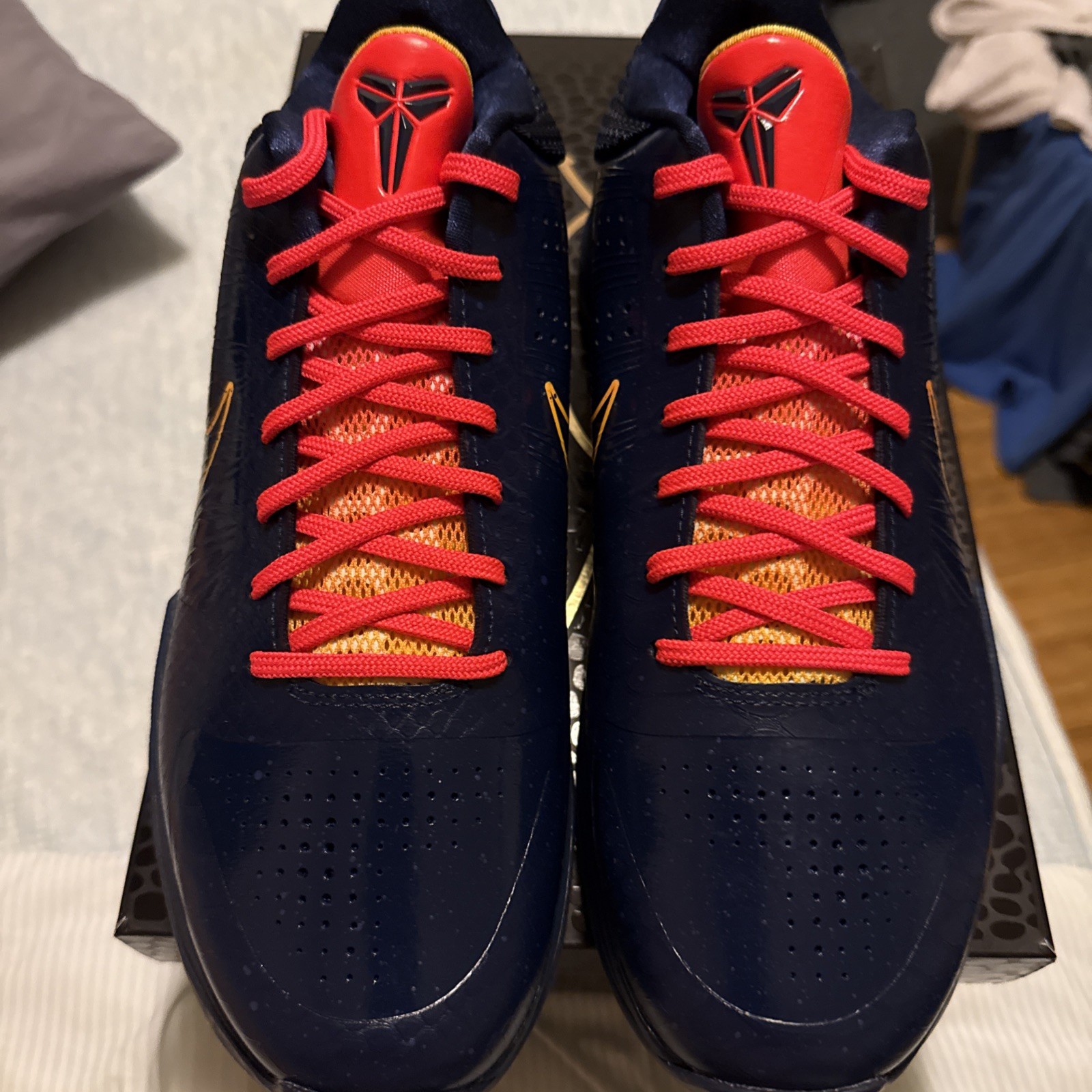 NIKE KOBE V PROTRO “Caitlin Clark” Brand New DS Size Men’s 10 w/all Org & Box