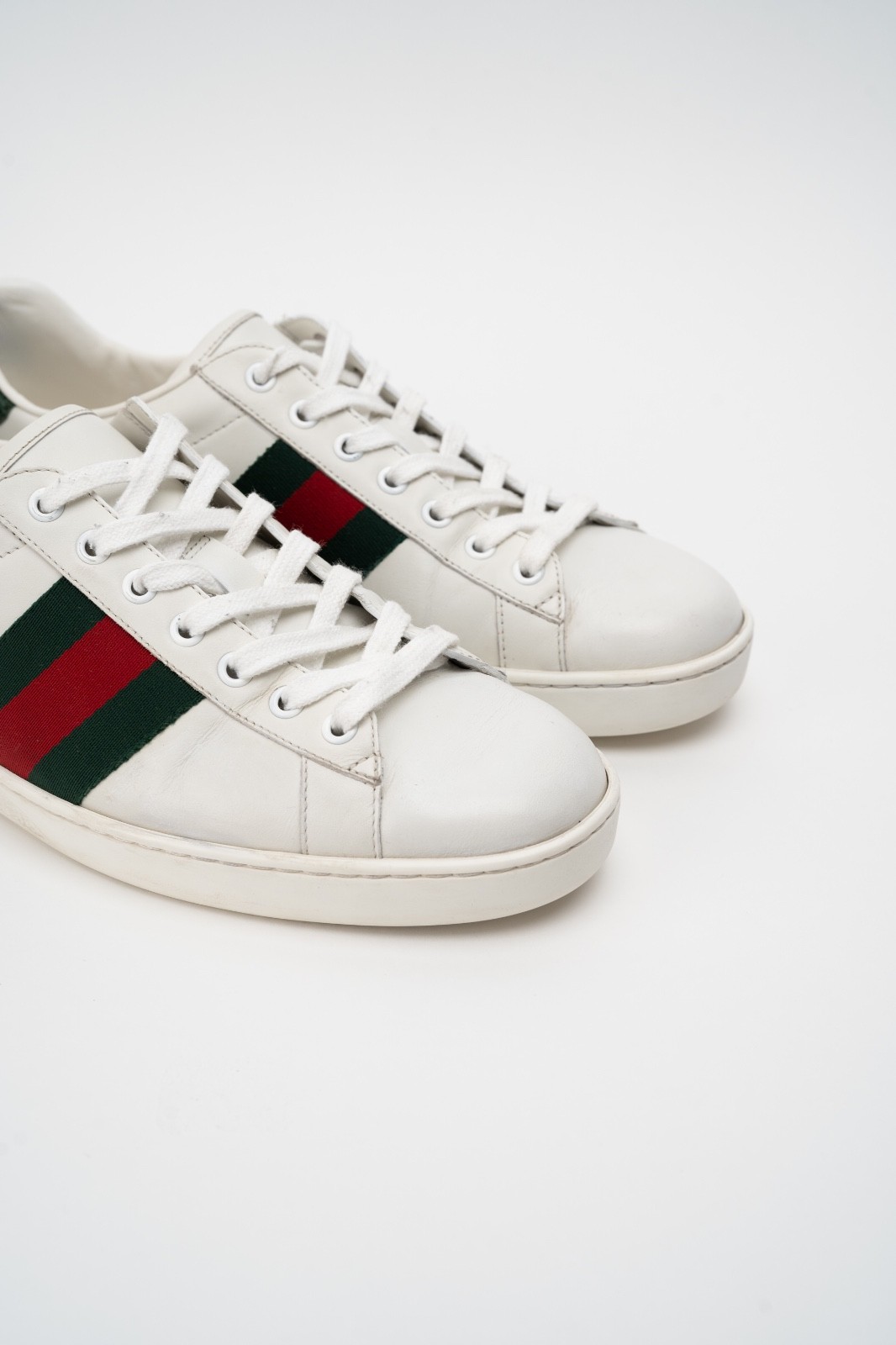 Gucci Ace Men’s White Leather Sneakers Green Red Web Stripe 386750 Size 8
