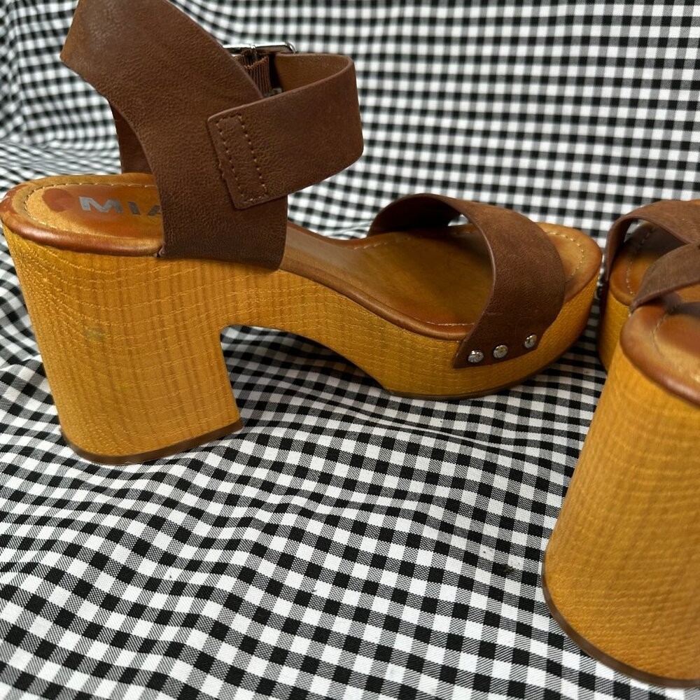 MIA Platform Clog Sandals Womens 6.5 Brown Leather Studded Ankle Strap Chunky