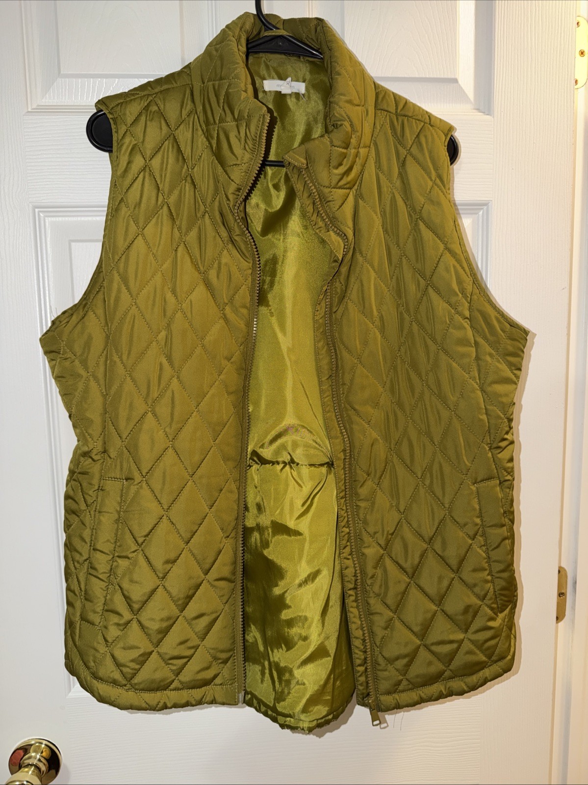 Maurices Quilted Vest XL Olive Green Full Zip Pockets Lightweight Mid-Length